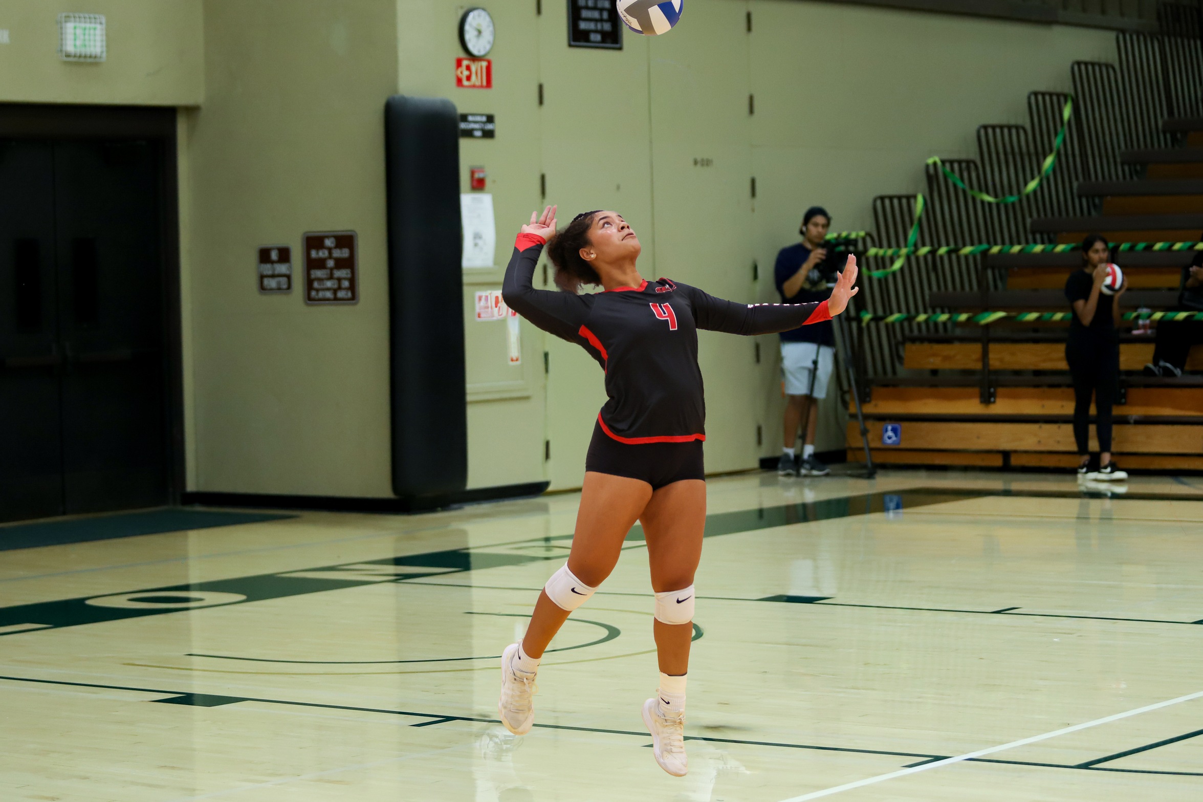 Lavenda Hafoka serves the ball